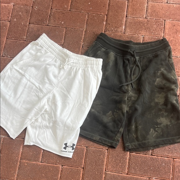 BUNDLE OF 2 Under Armour Men's White and Camo Athletic Shorts - Picture 1 of 7